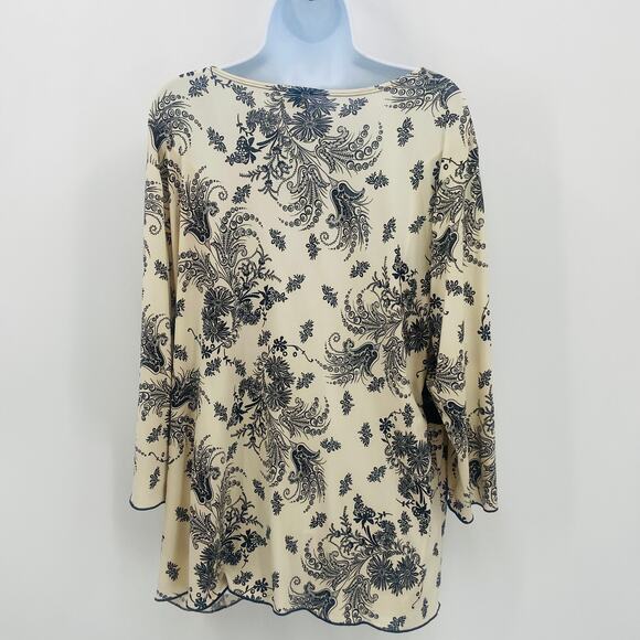 Fashion Bug Stretch Blouse - Size 2X - Lightweight & Flowy - Picture 3 of 4
